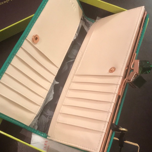 Ted Baker clutch - Picture 4 of 5